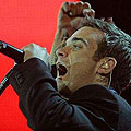 Robbie Williams сравнява AutoTune със спелчек