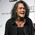 Eddie Van Halen се подлага на медицински тестове