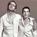 Eurythmics издават две нови песни