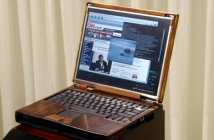Fujitsu правят ноутбук от кедрово дърво